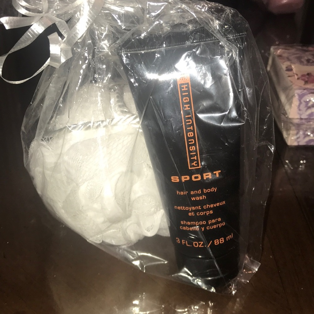 Mary Kay Men Sport Hair and body wash
